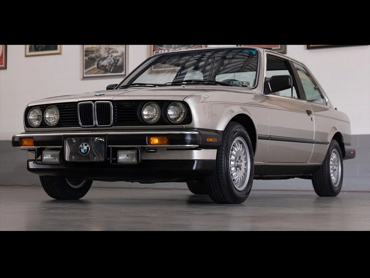 Bmw-3-series-1987-Bronzit-Beige-Metallic-Pearl-Beige-Leatherette