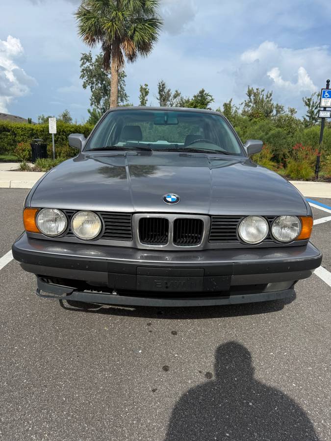 Bmw-525i-1991-grey