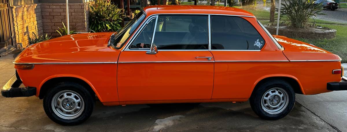 Bmw-X1-1974-orange
