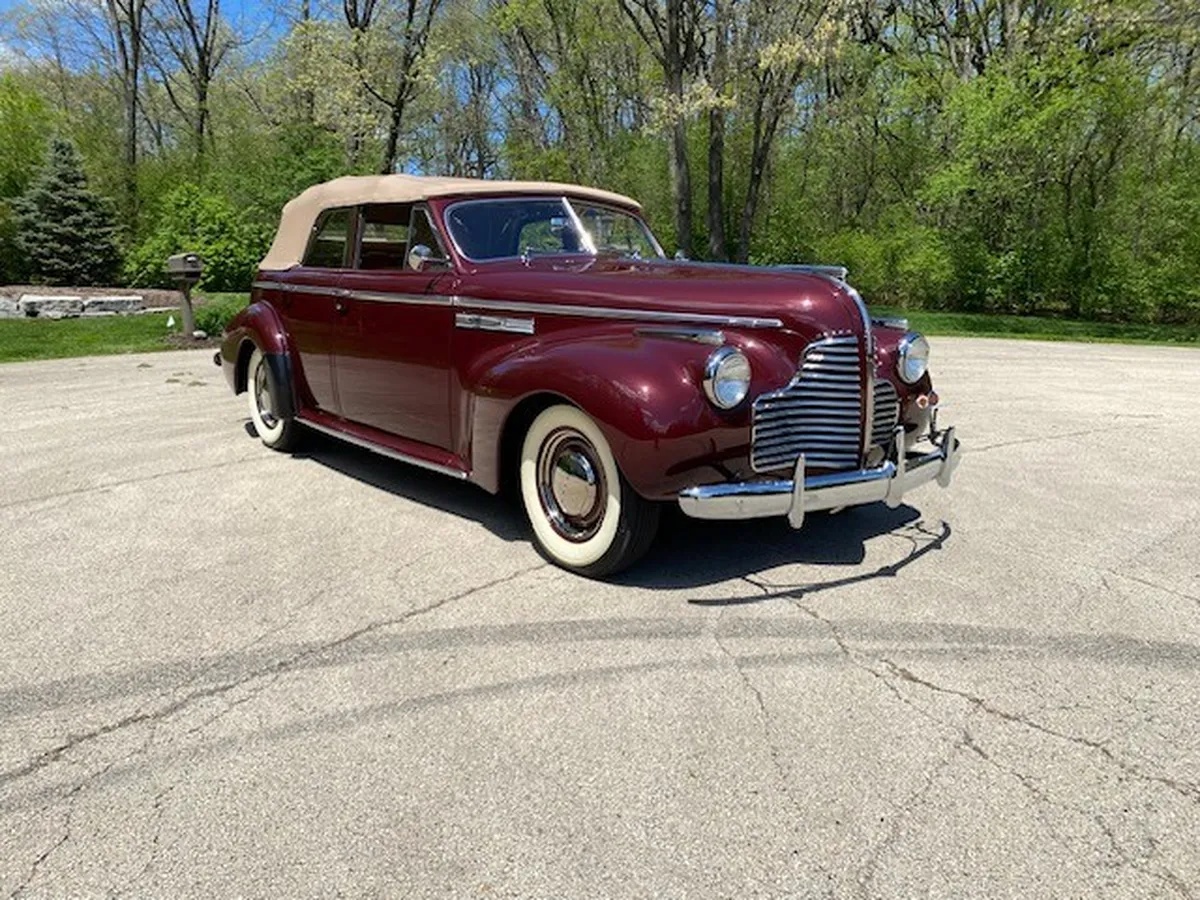 Buick-51c-1940-Royal-Maroon-Tan-Leather