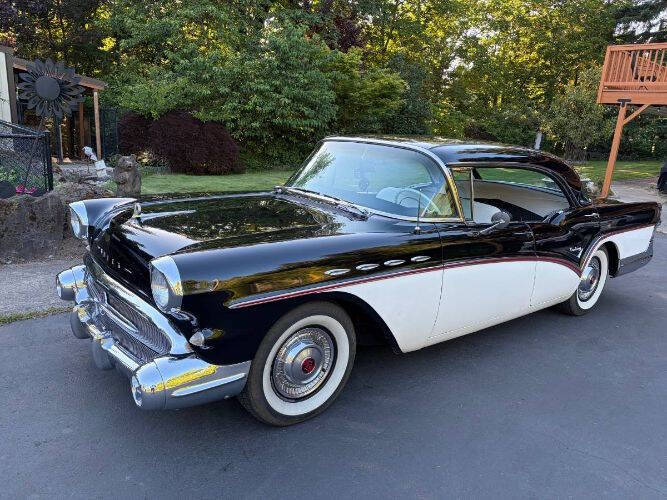 Buick-Century-1957-BlackWhite