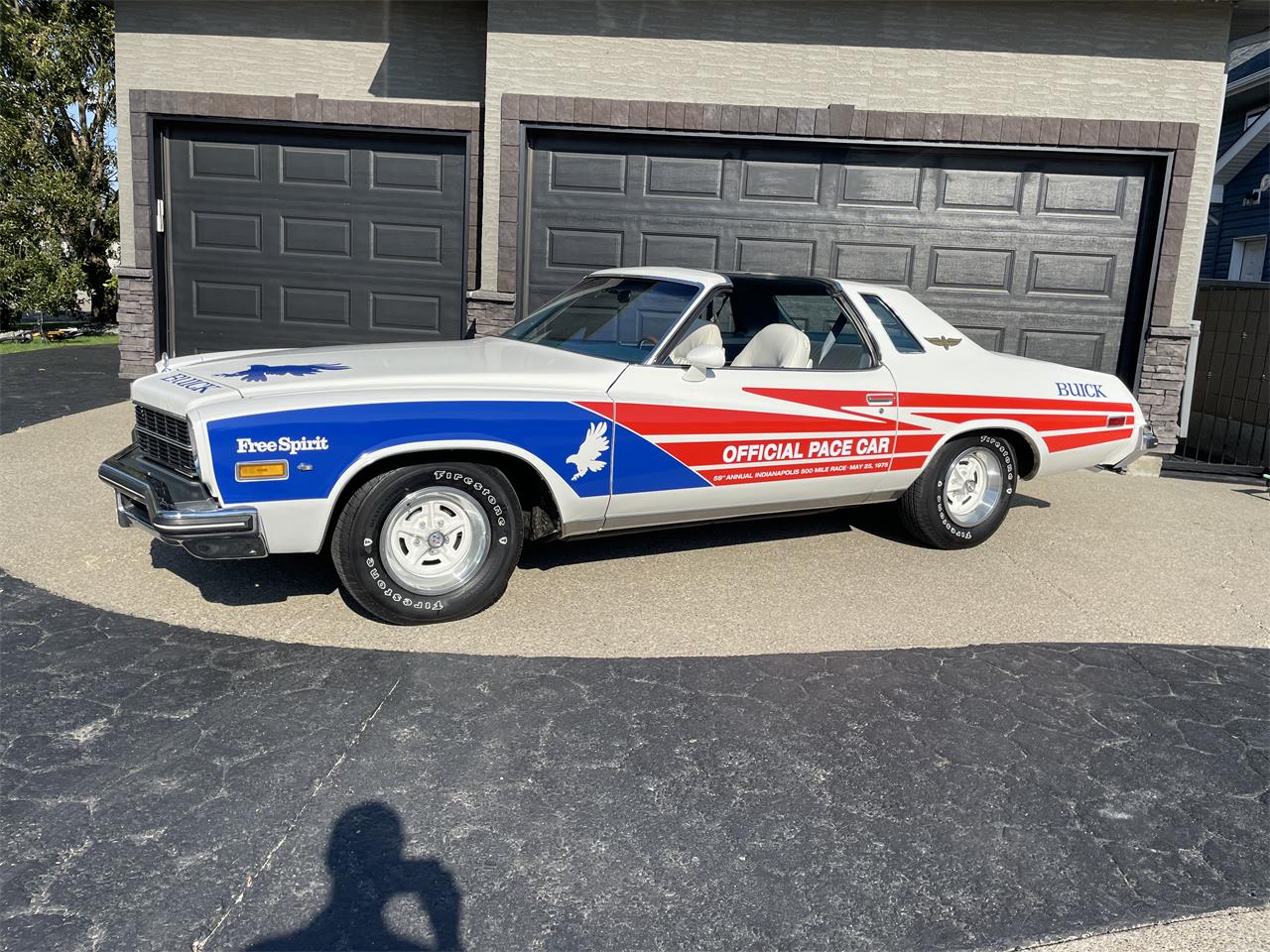 Buick-Century-1975-White-White