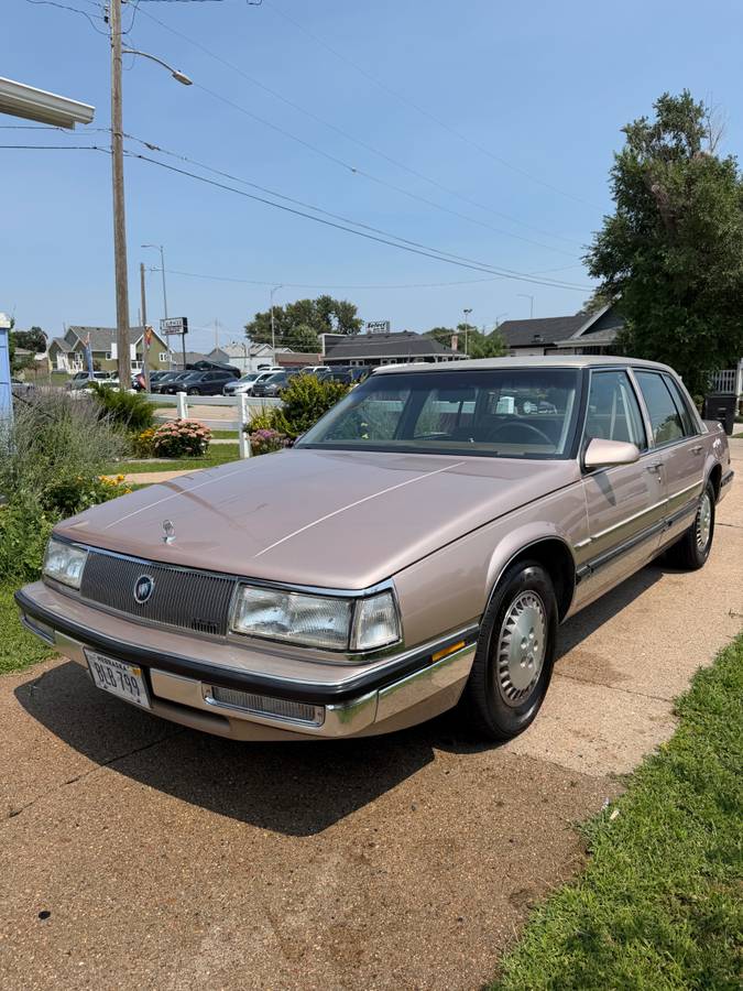 Buick-Electra-1990-grey