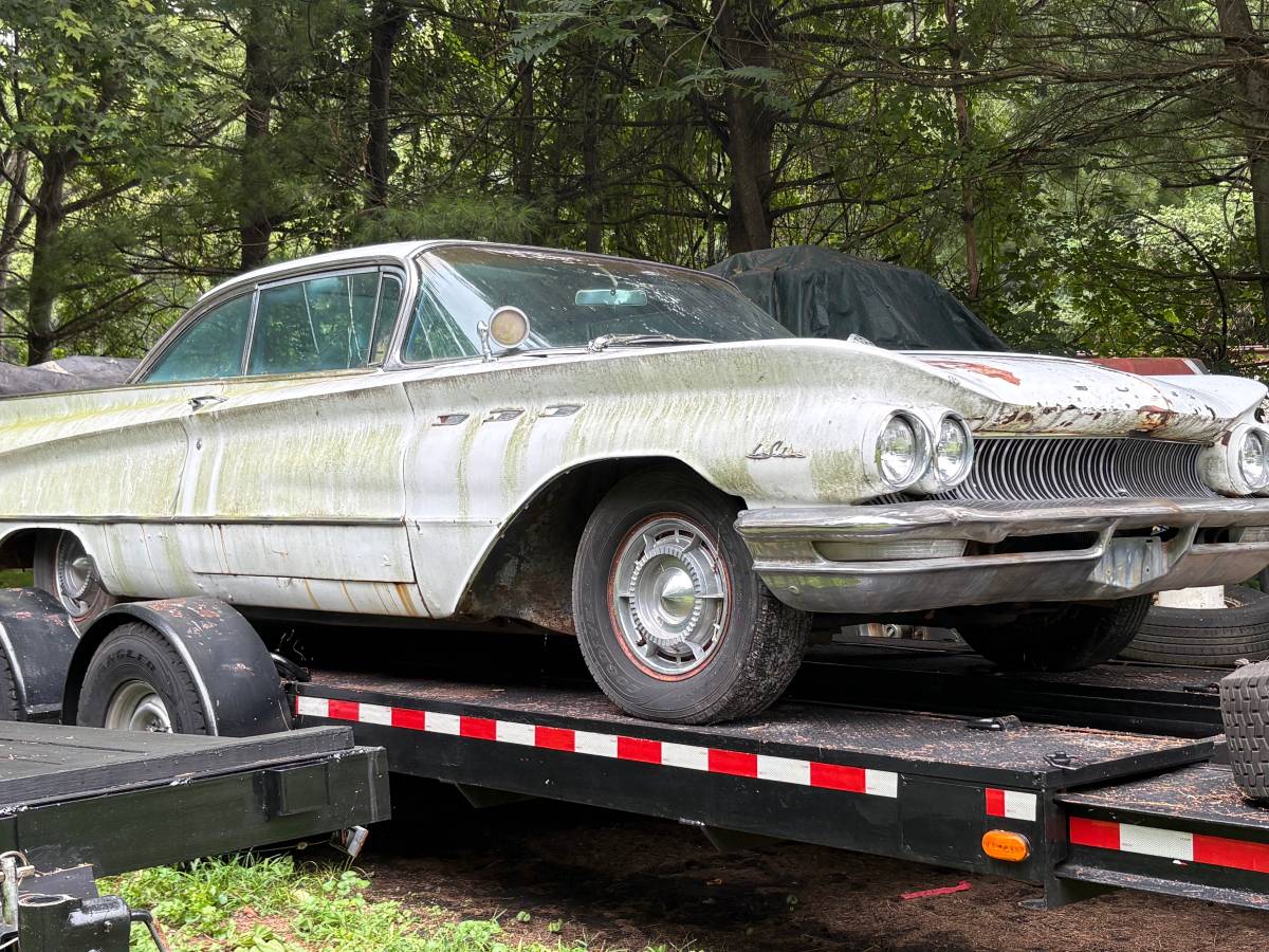 Buick-Lesabre-1960-white
