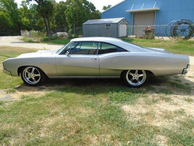 Buick-Lesabre-1967-Silver