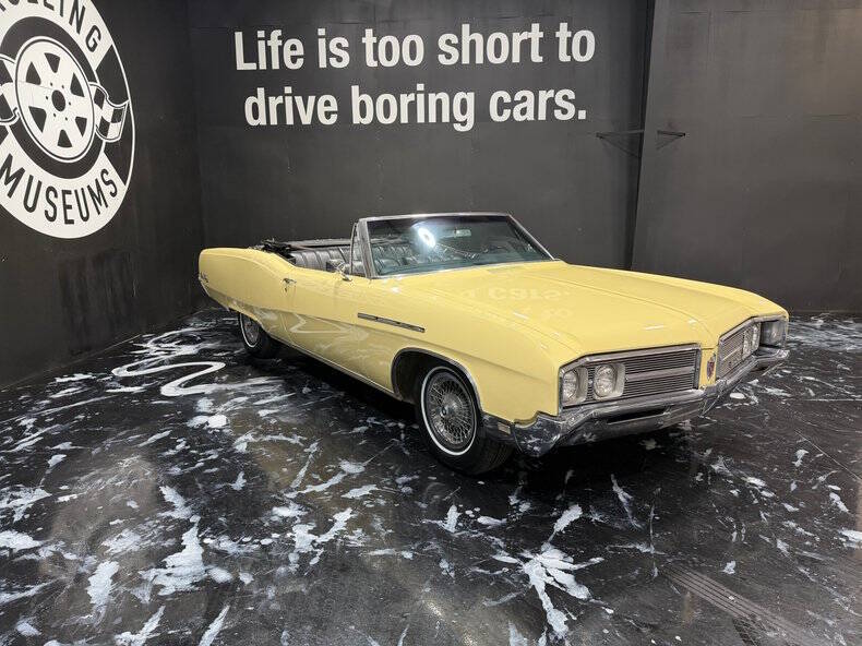 Buick-Lesabre-1968-Yellow