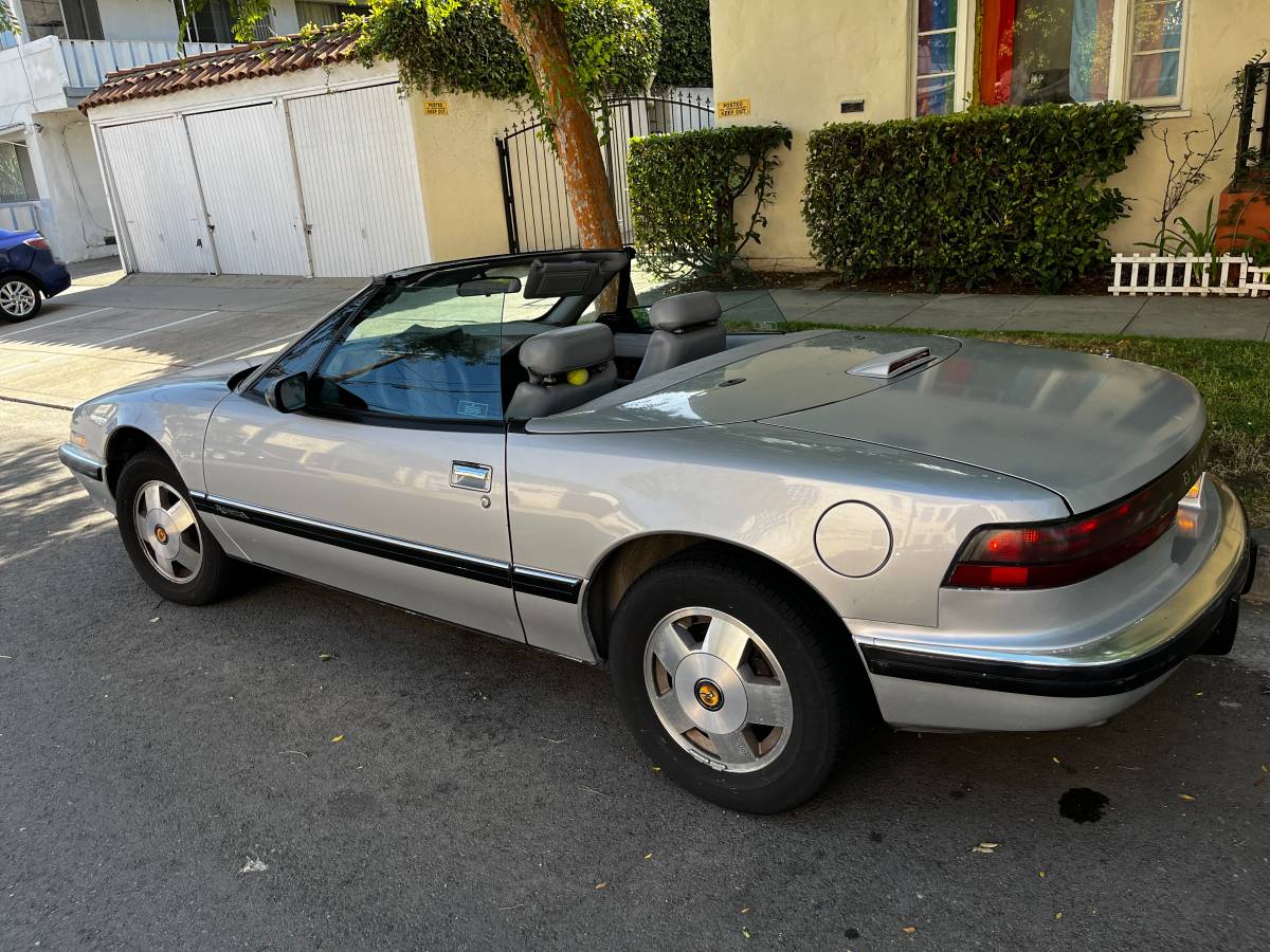 Buick-Reatta-1990-silver