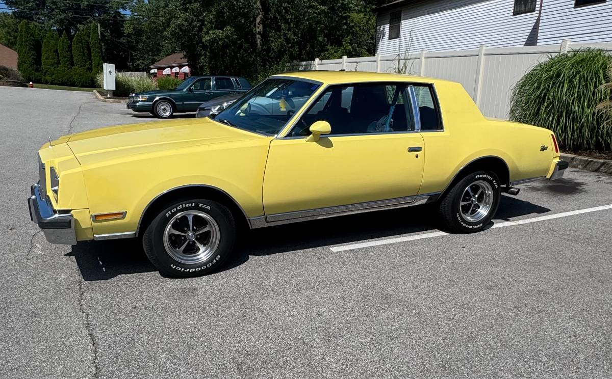 Buick-Regal-1980-Yellow