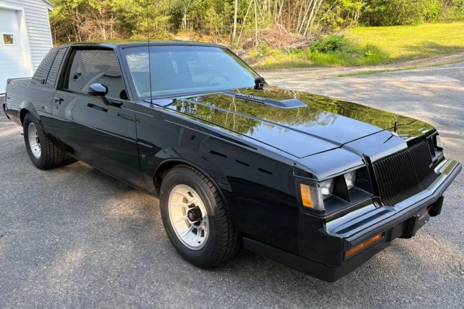Buick-Regal-turbo-t-1987-black