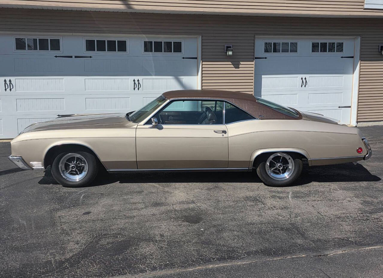Buick-Riviera-1970-Brown