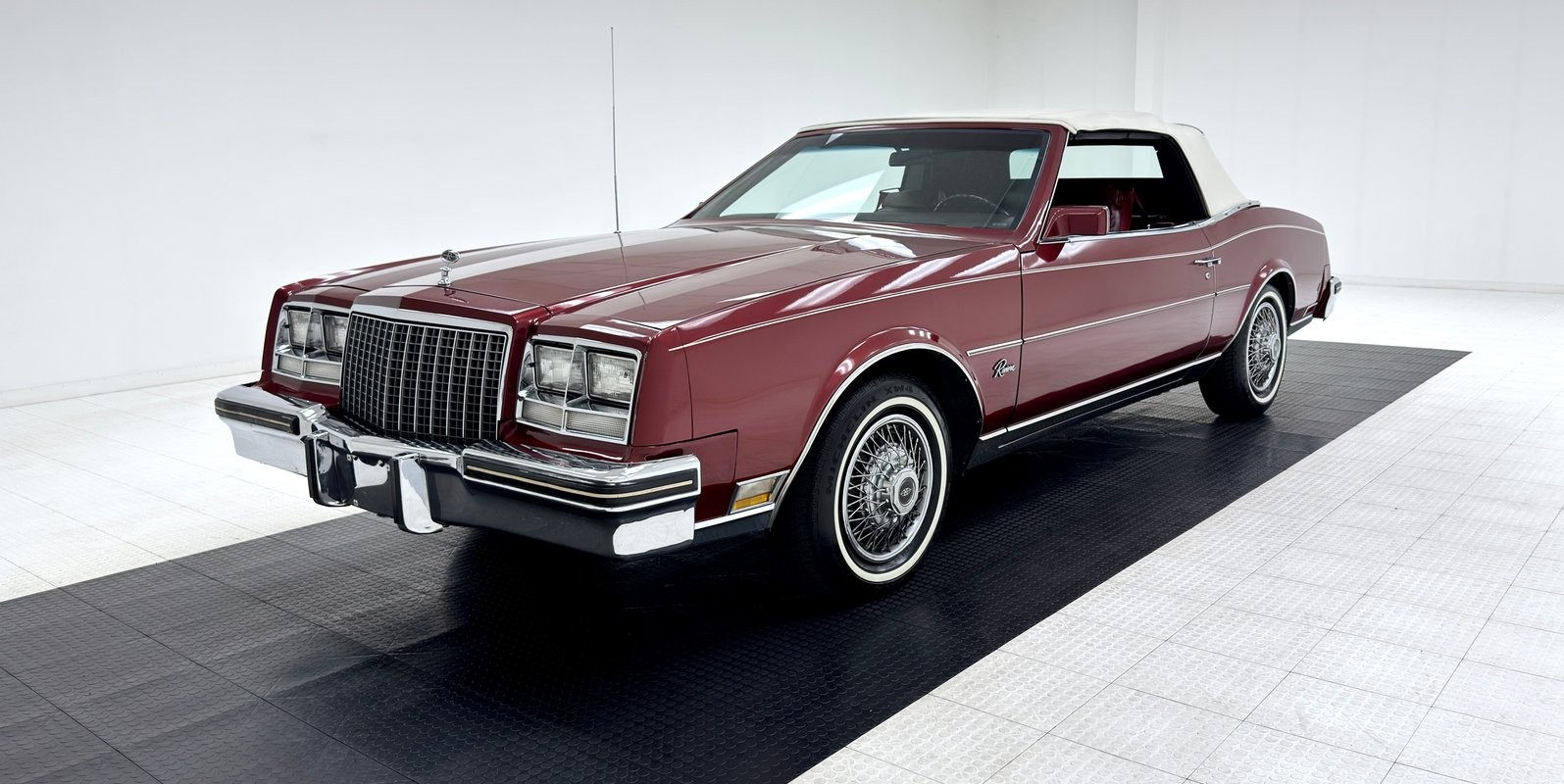 Buick Riviera 1982