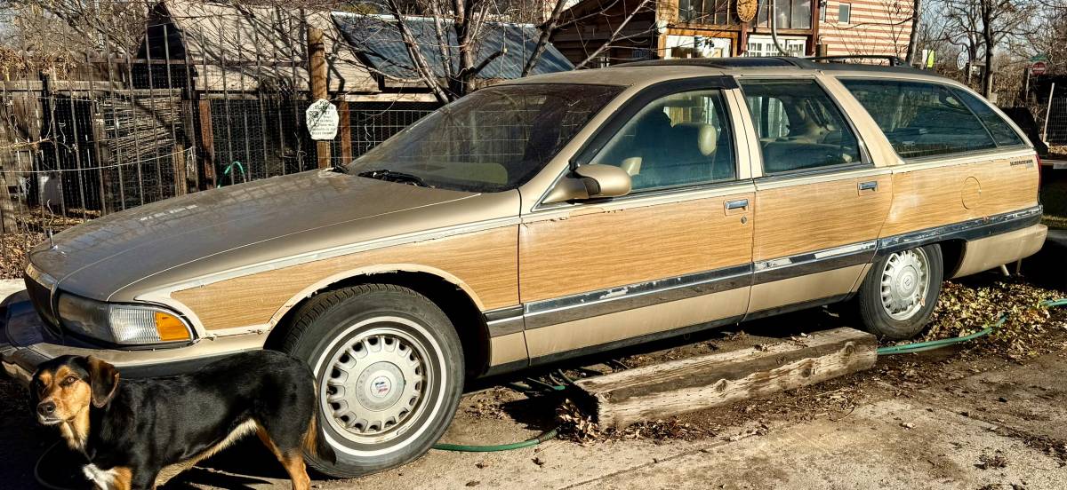 Buick-Roadmaster-estate-wagon-1996-brown