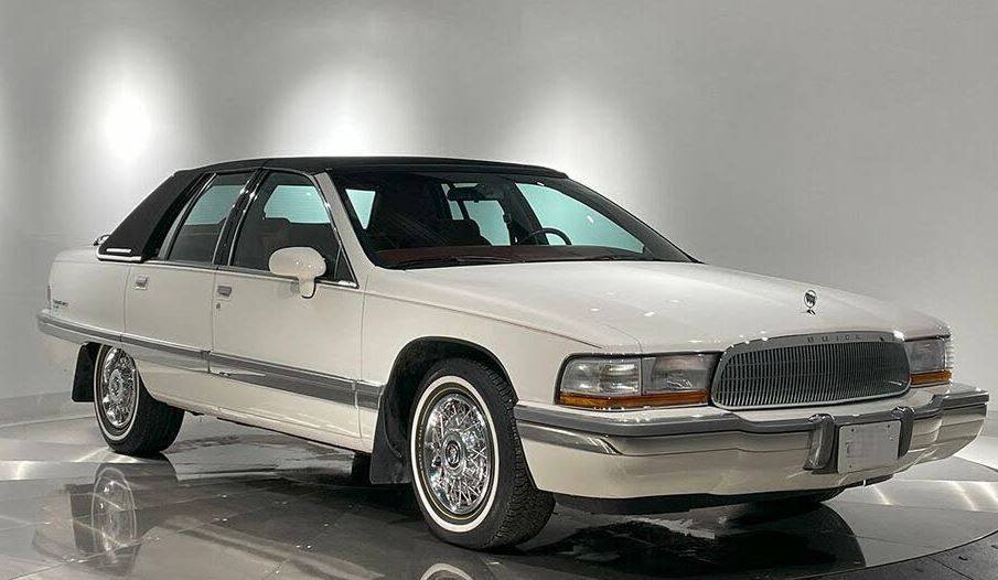 Buick-Roadmaster-limited-1992-white