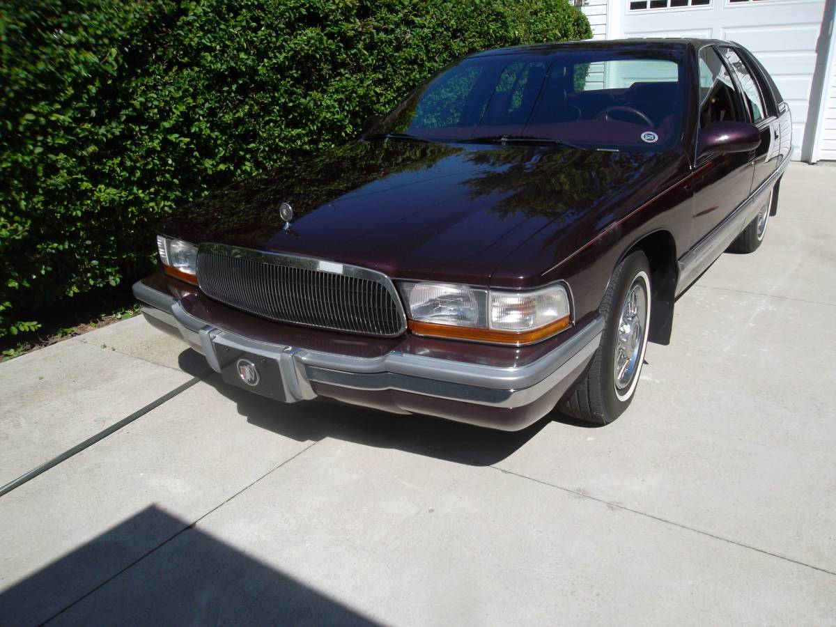 Buick-Roadmaster-limited-1996-custom