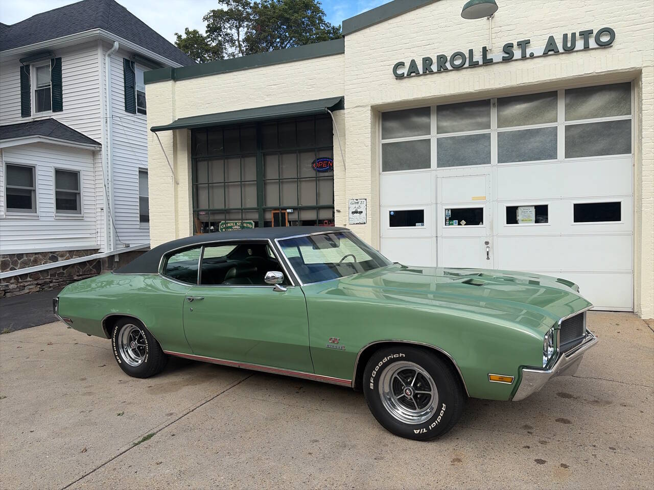 Buick-Skylark-1970-Seamist-Green-Poly-Green-Bench-Seat