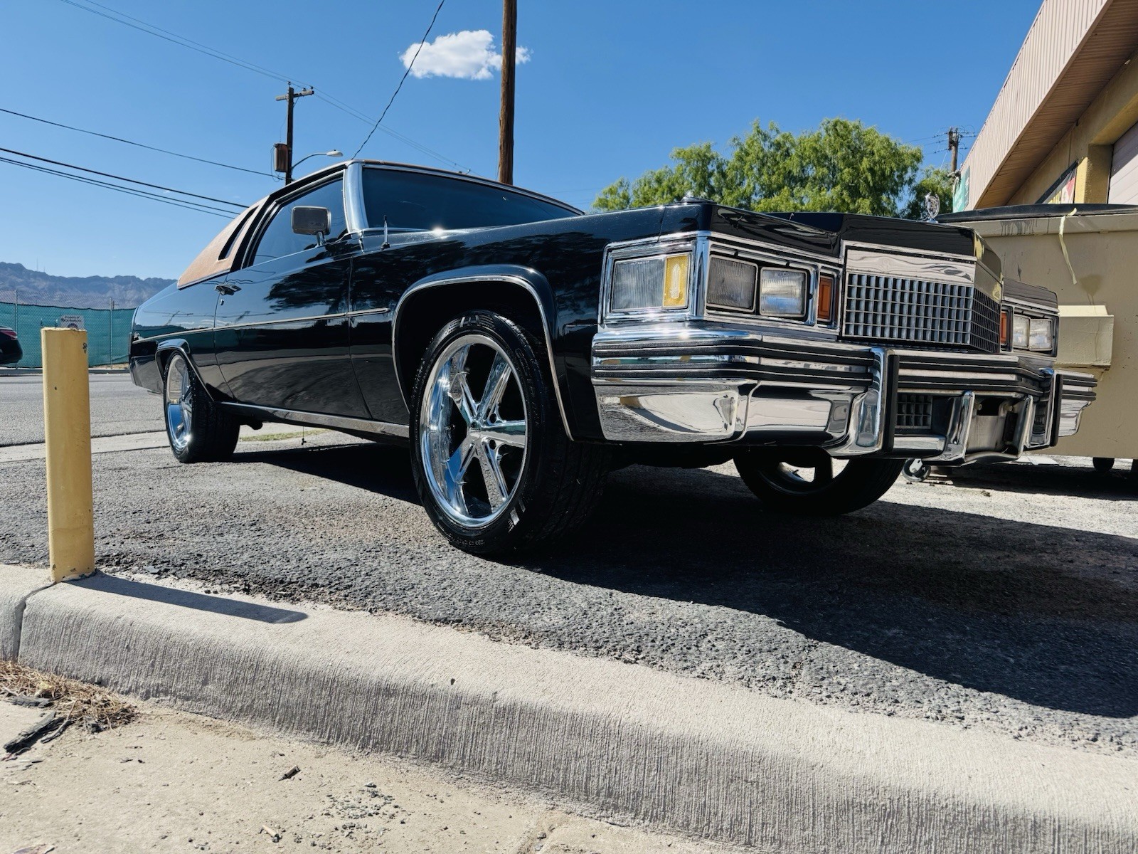 Cadillac-8-Series-1979-Coupe-Brown