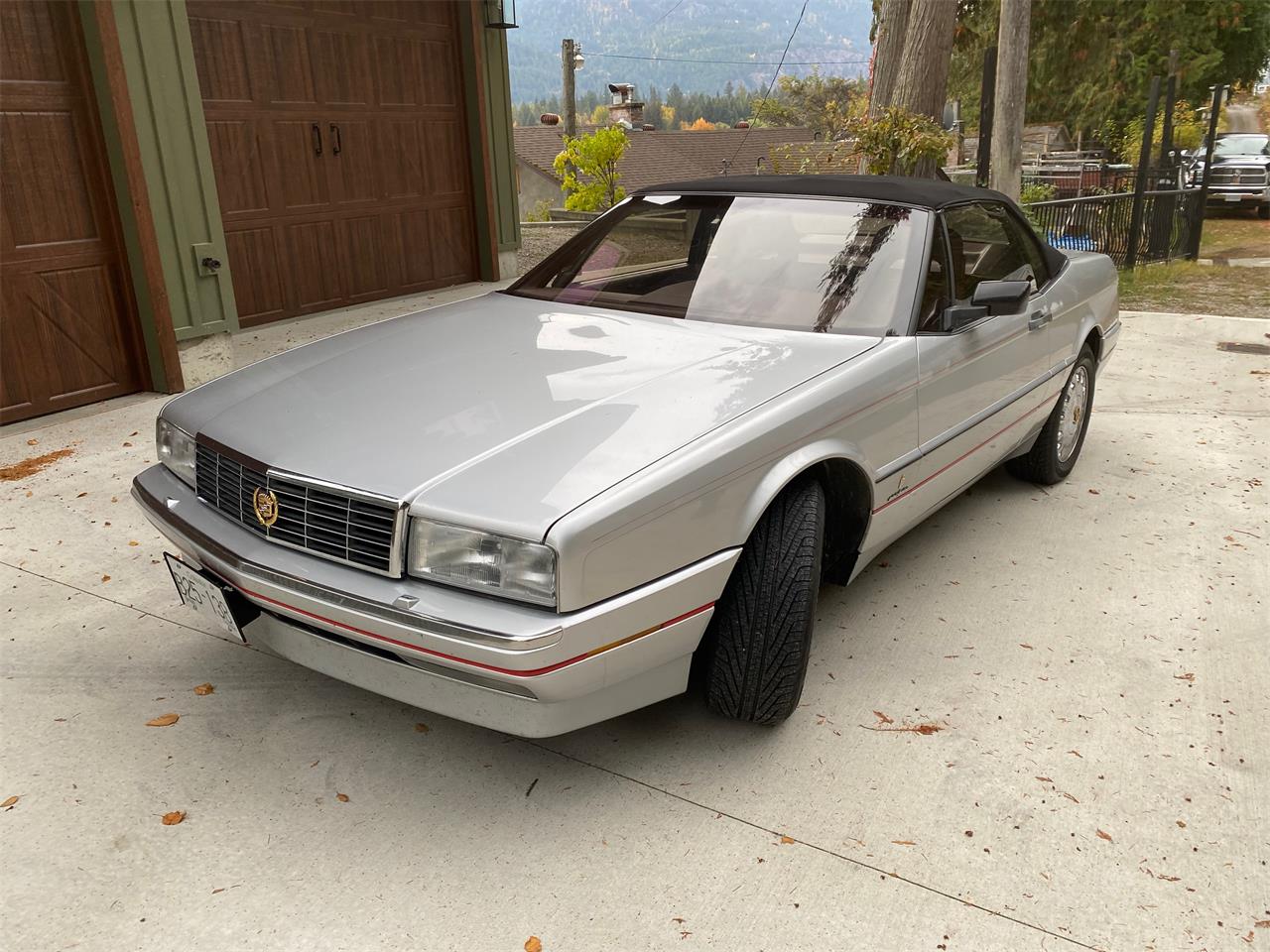 Cadillac-Allante-1986-Silver-Burgundy