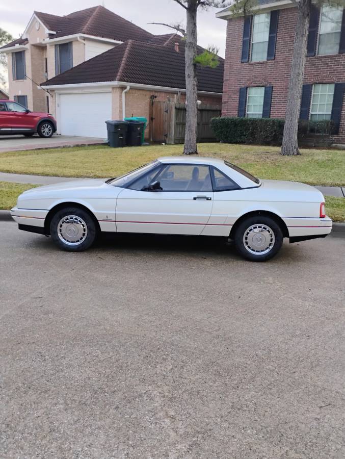 Cadillac-Allante-1988-white