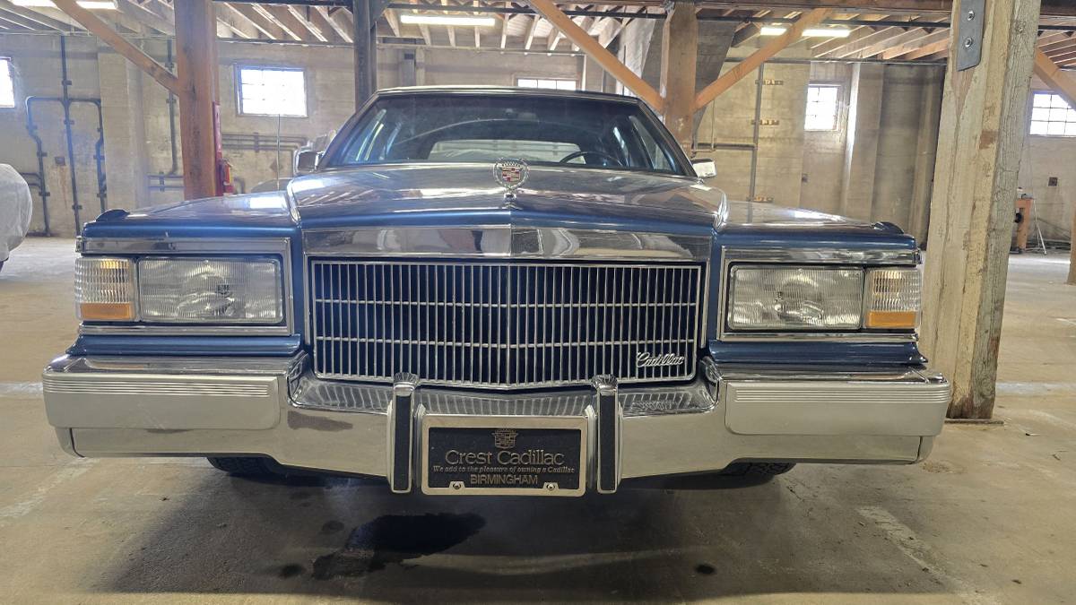 Cadillac-Brougham-delegance-1992-blue