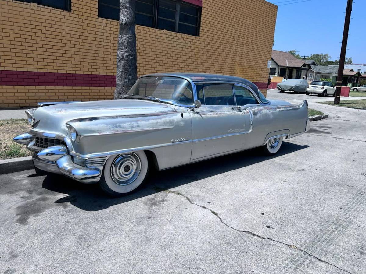 Cadillac-Coupe-deville-1956