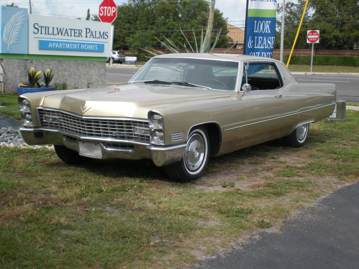 Cadillac-Coupe-deville-1967
