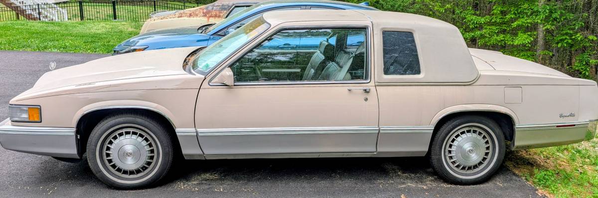 Cadillac-Coupe-deville-1989-Brown