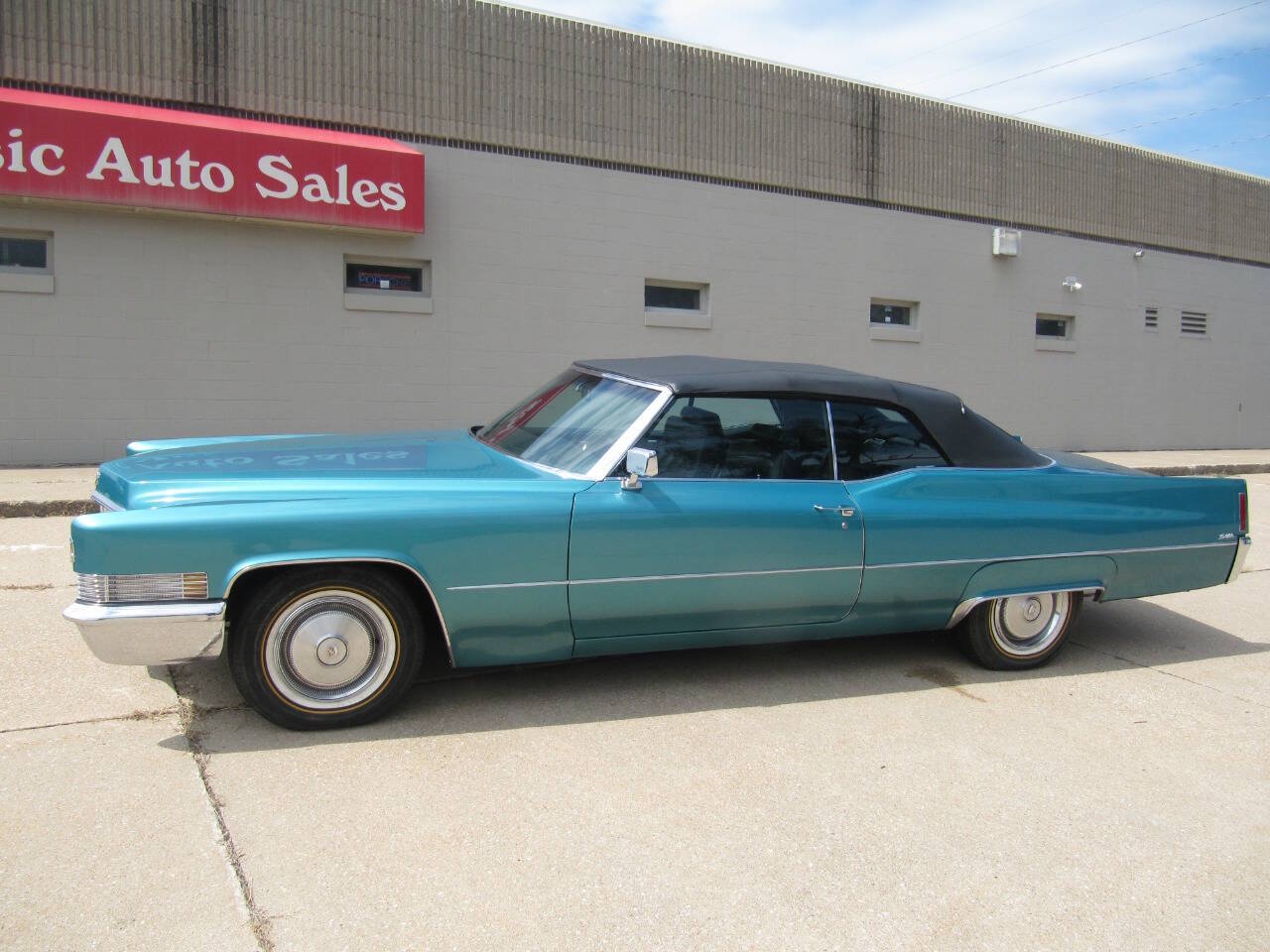 Cadillac-De-ville-1970-Turquoise-Black