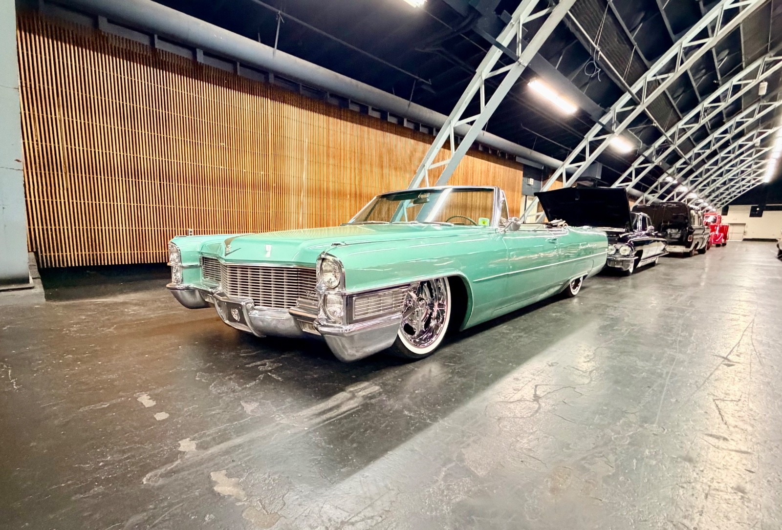Cadillac-DeVille-1965-Convertible-Green