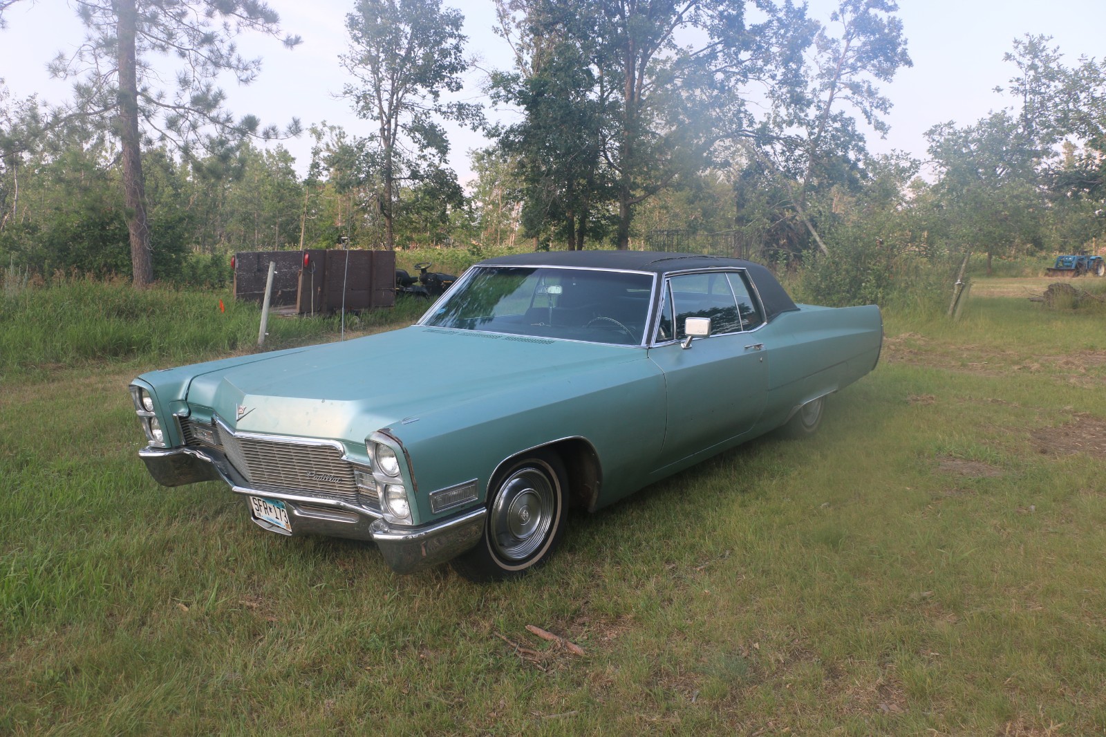 Cadillac-DeVille-1968-Coupe-Black