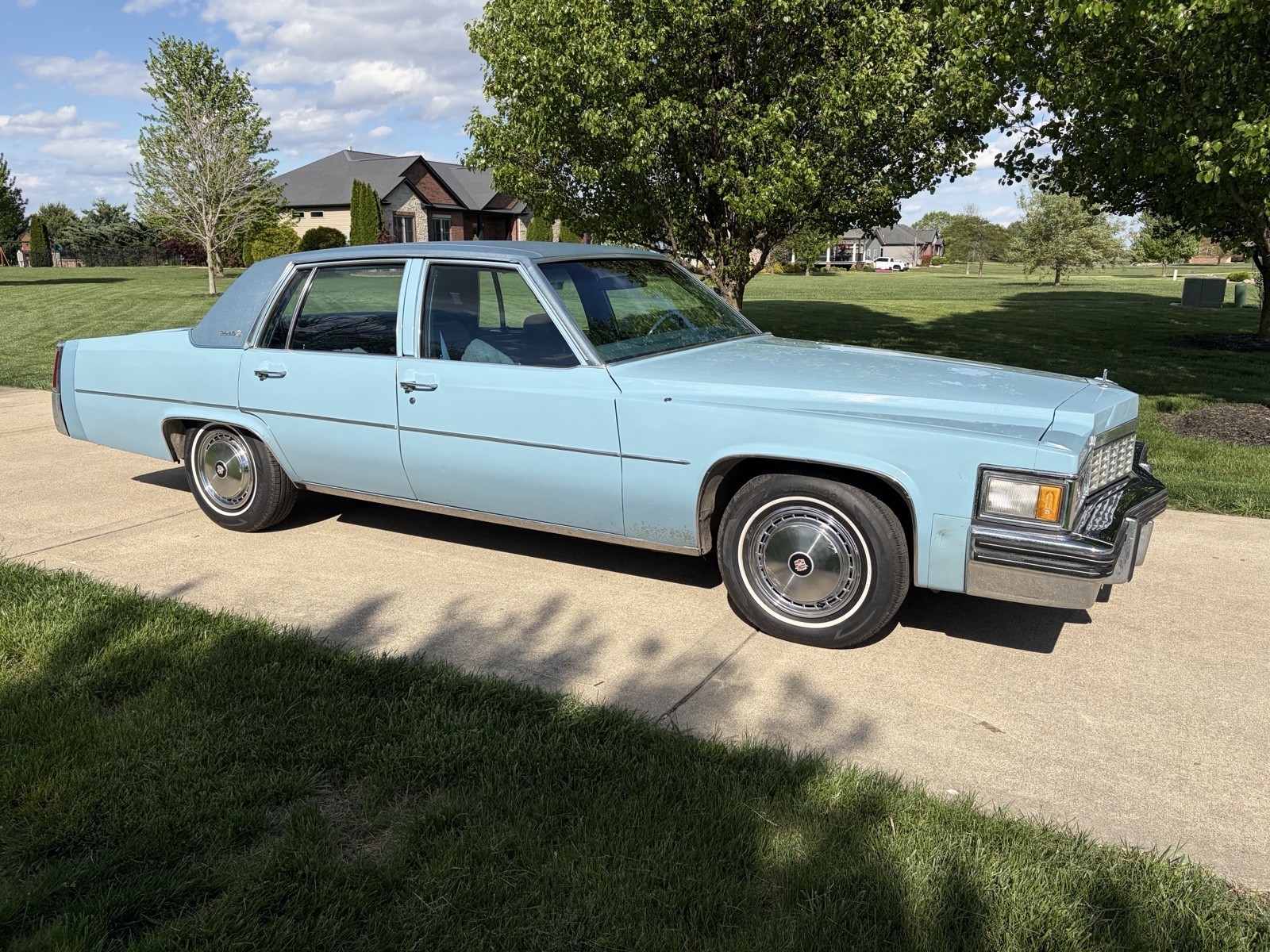 Cadillac DeVille 1977