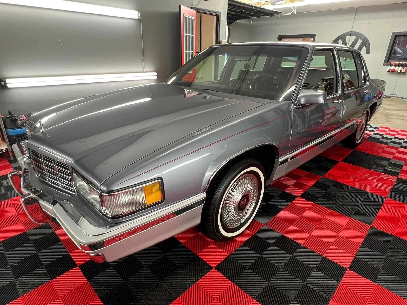 Cadillac DeVille 1991
