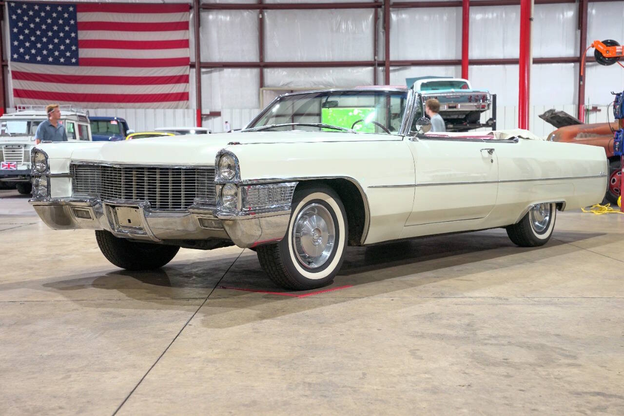 Cadillac-Deville-1965-White-Red