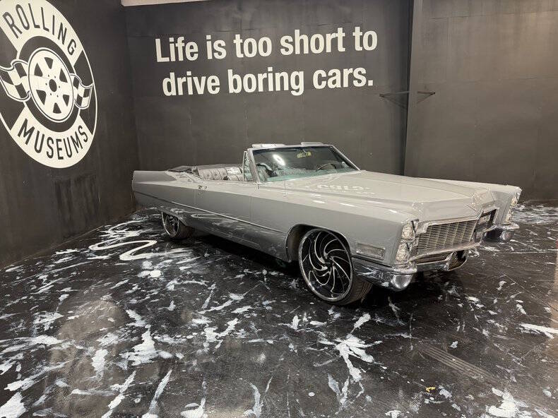 Cadillac-Deville-1968-Gray-Black
