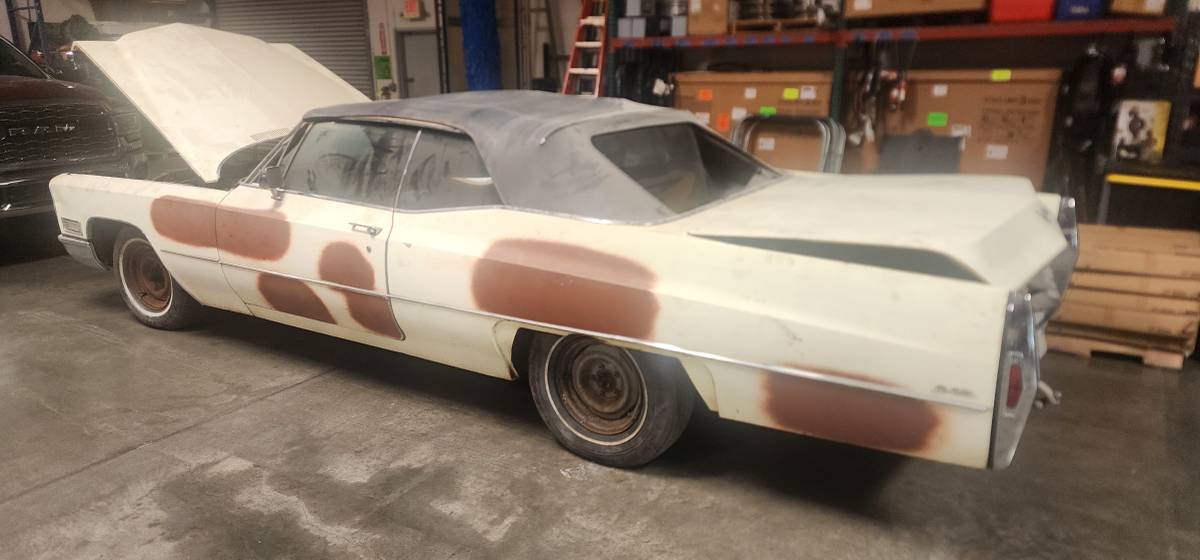 Cadillac-Deville-1968-white