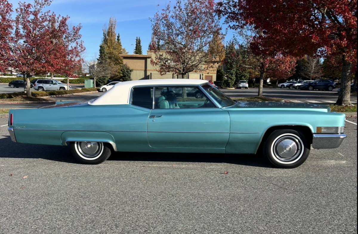 Cadillac-Deville-1970-Green