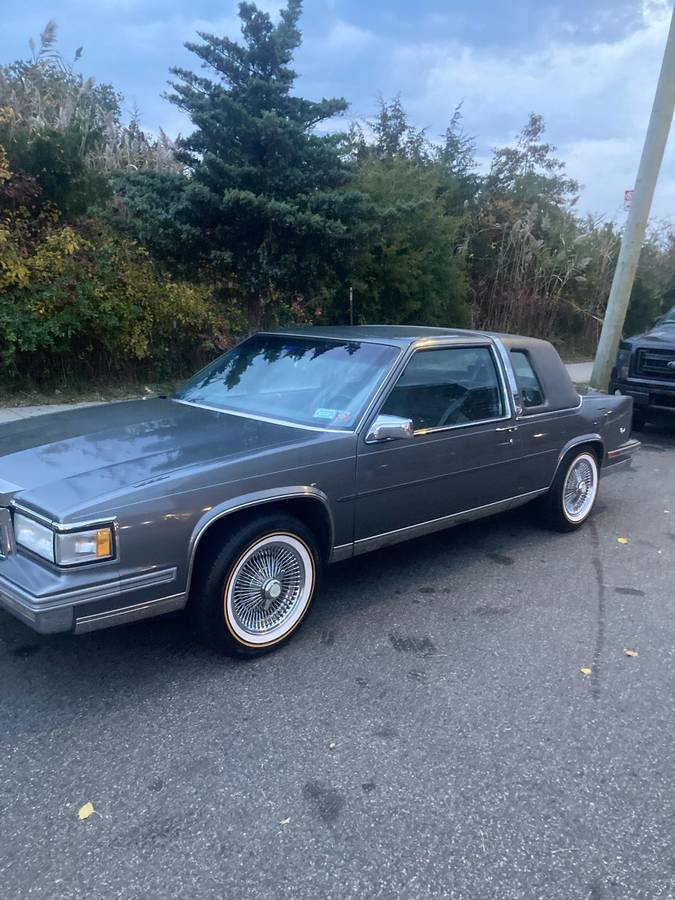 Cadillac-Deville-1988-grey