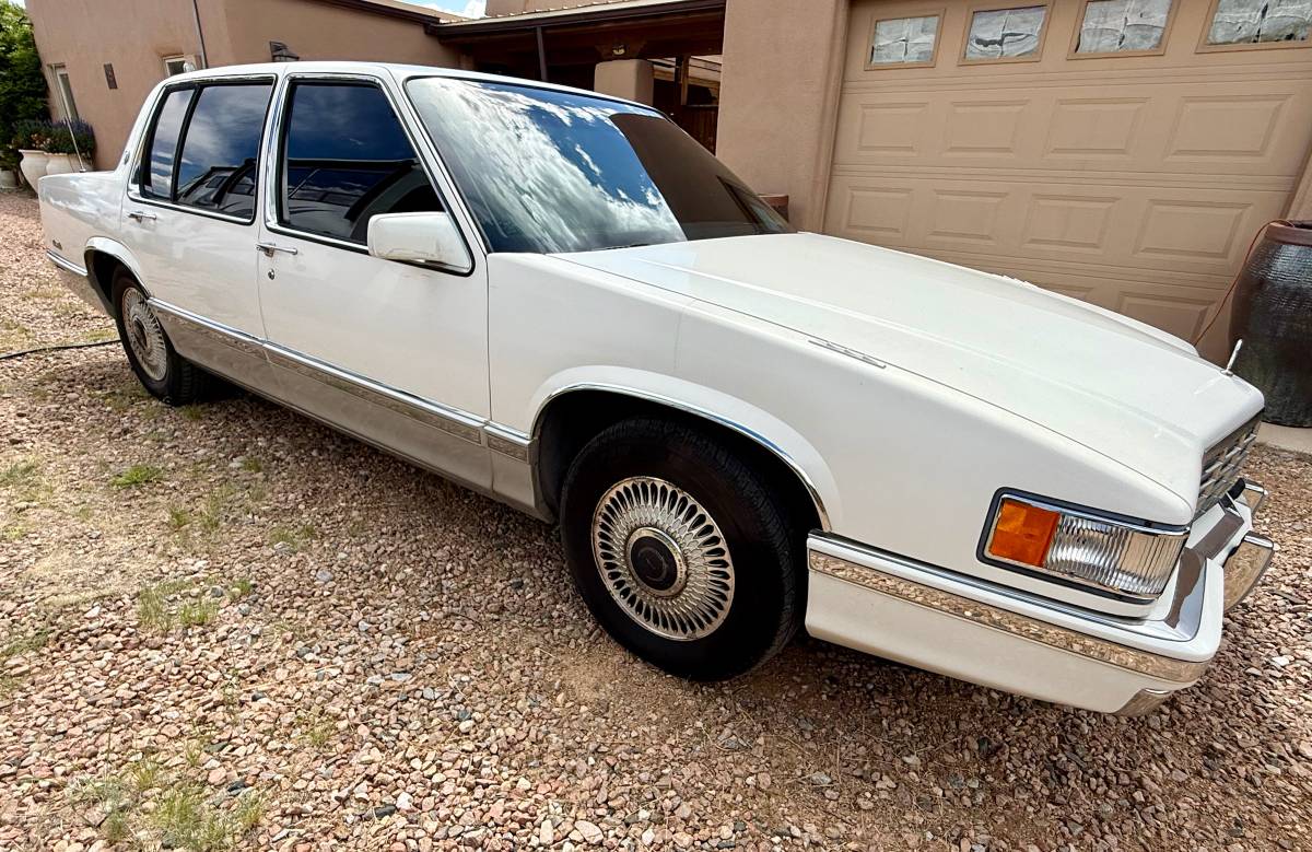 Cadillac-Deville-1993-White