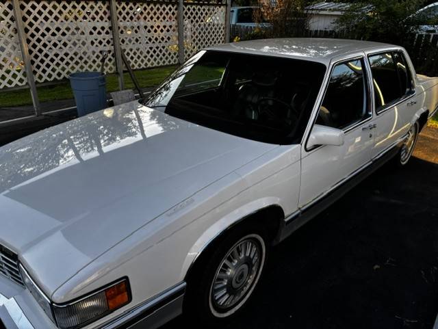 Cadillac-Deville-1993-white