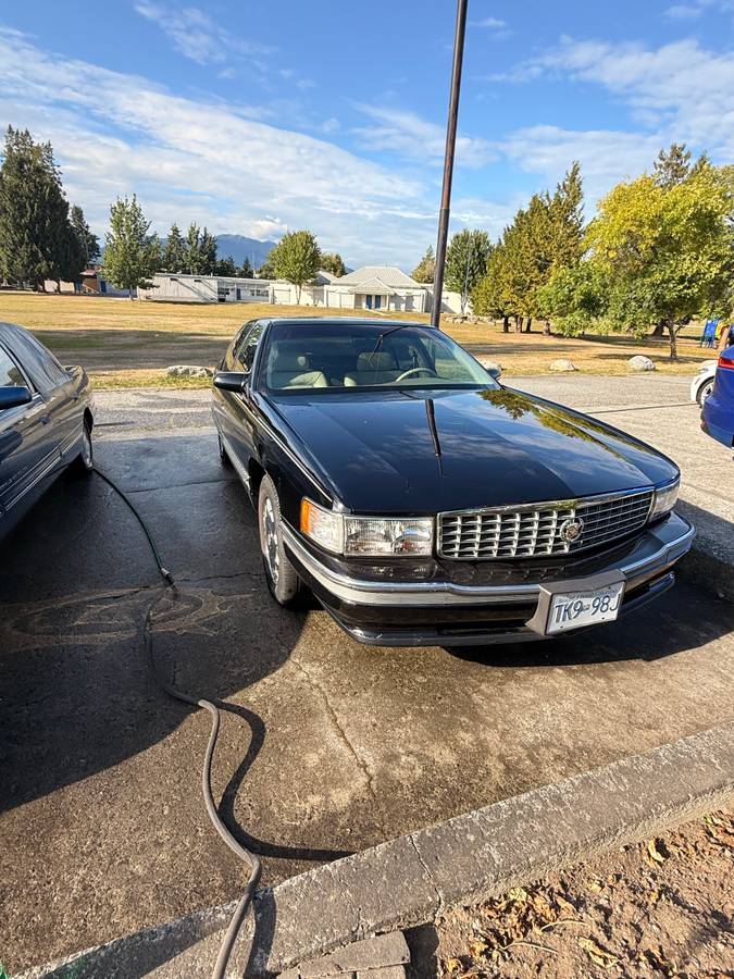 Cadillac-Deville-concours-1996-black