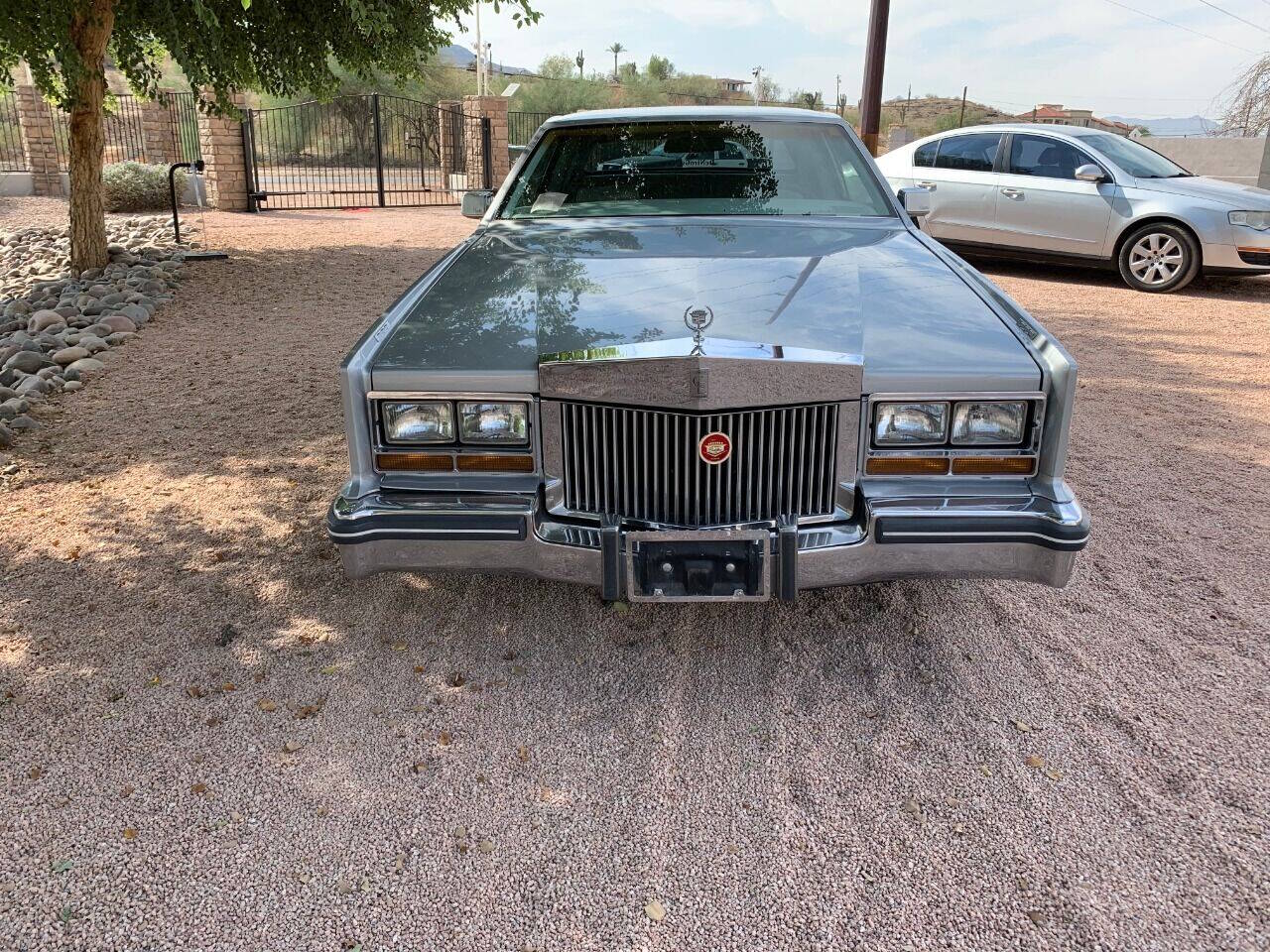 Cadillac-Eldorado-1981-Gray-Gray