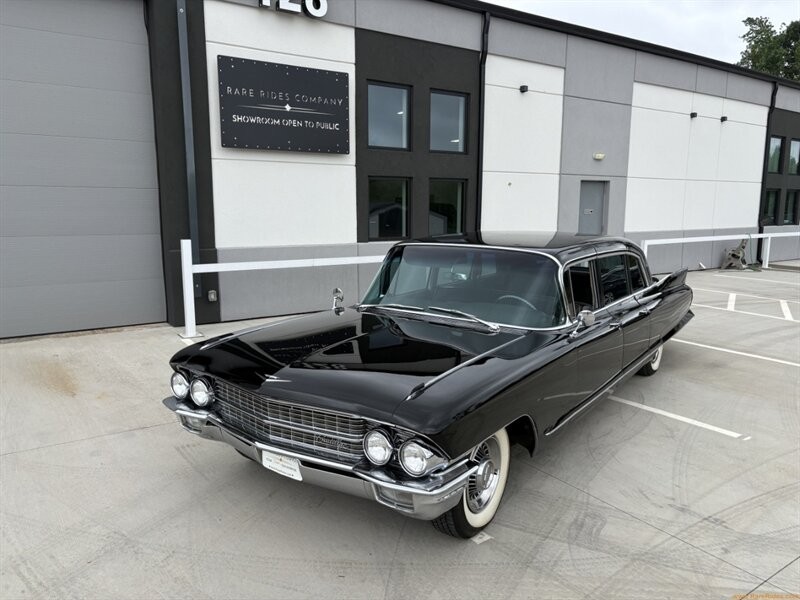 Cadillac-Fleetwood-1962-Gray