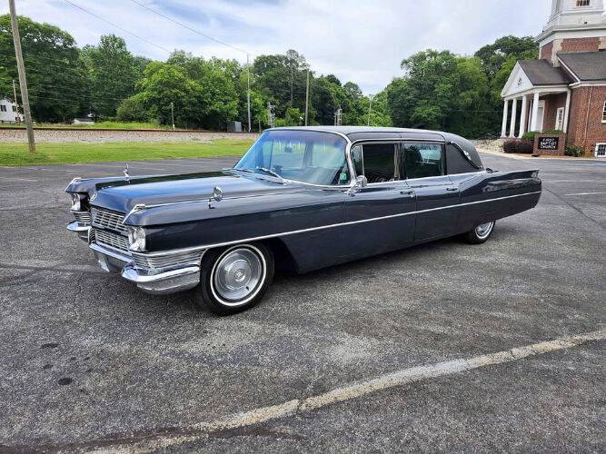 Cadillac-Fleetwood-1965