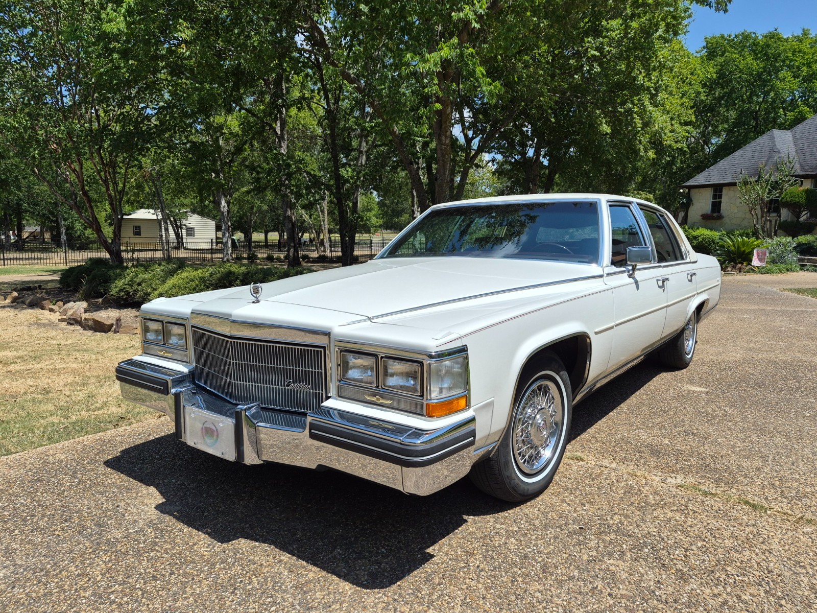 Cadillac Fleetwood 1985