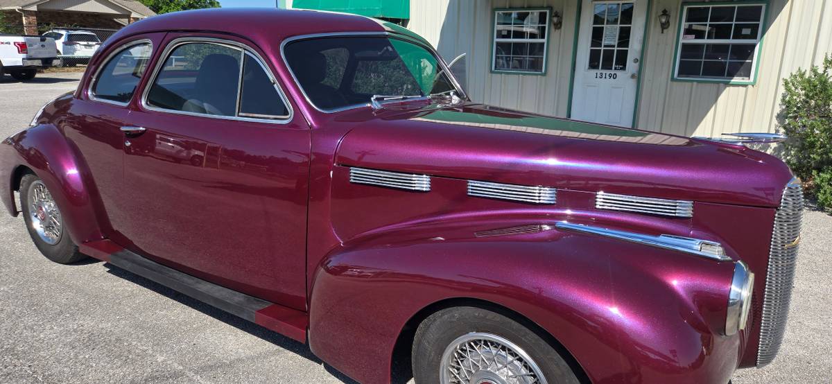 Cadillac-Lasalle-series-52-coupe-restomod-1940-purple