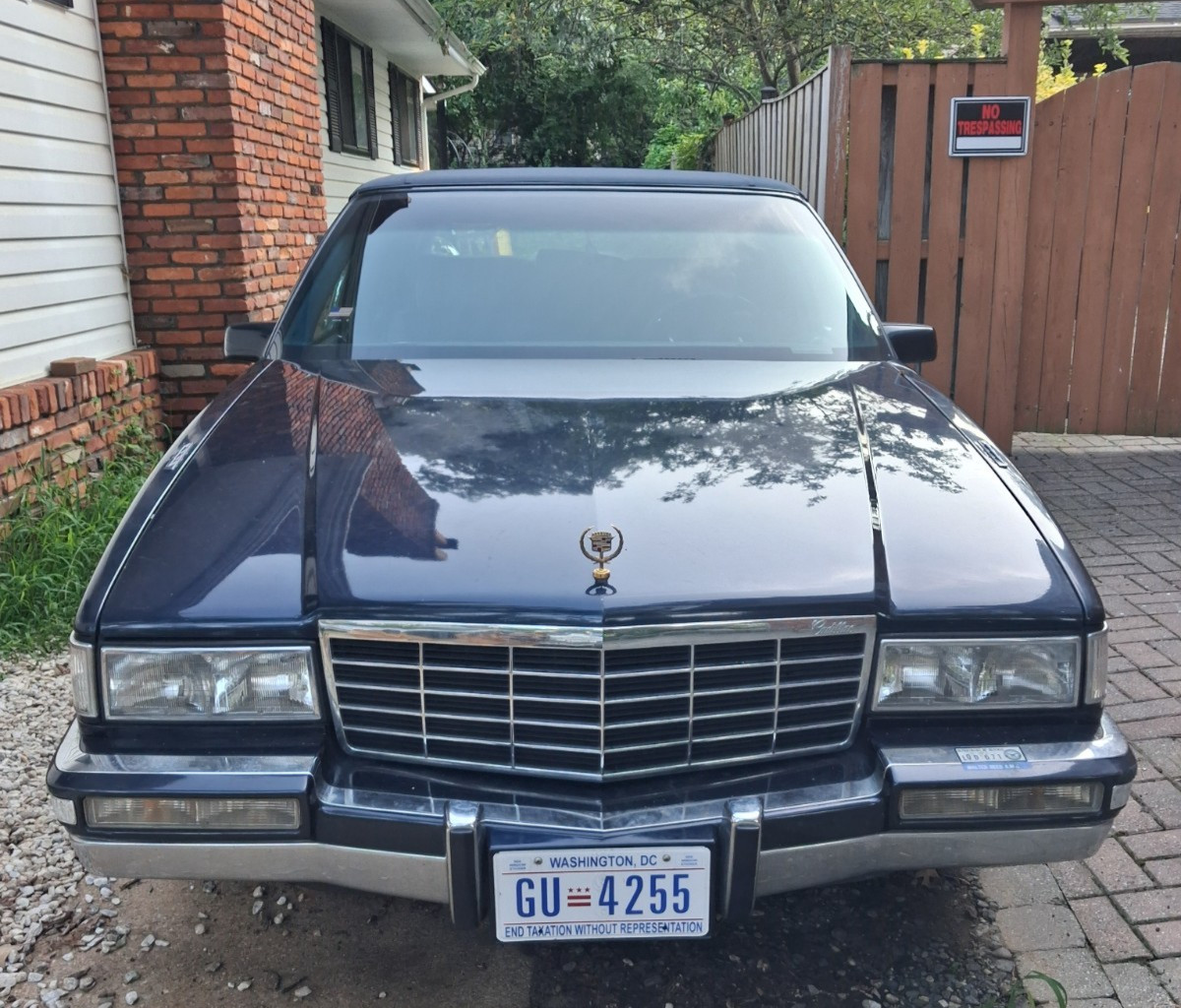 Cadillac-Sedan-Seville-1993-Sedan