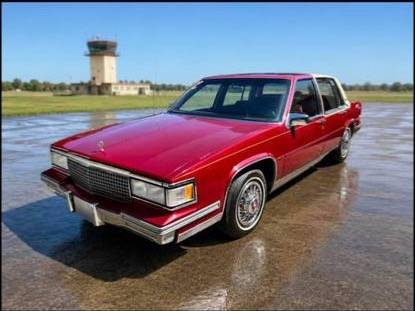 Cadillac-Sedan-de-ville-1988-Red
