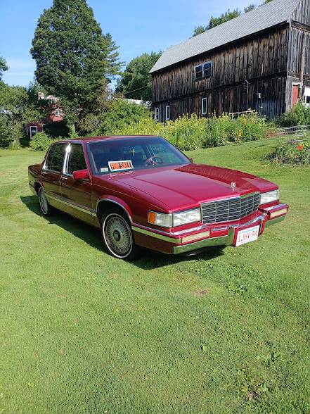 Cadillac-Sedan-deville-1993-red