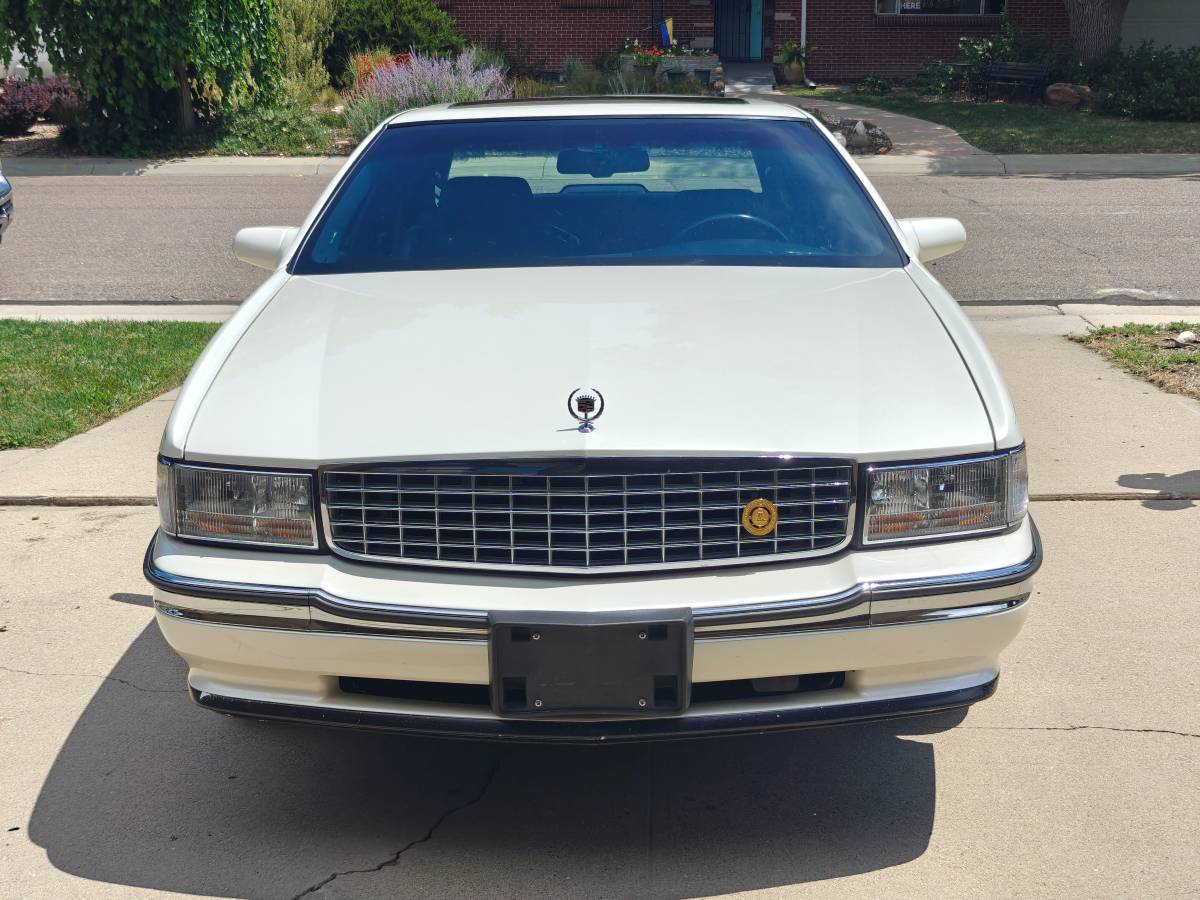 Cadillac-Sedan-deville-1994-custom
