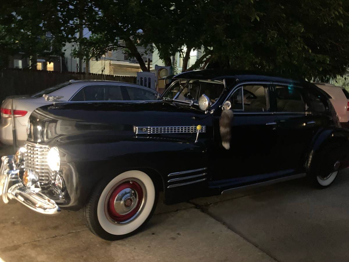 Cadillac-Series-62-1941-black