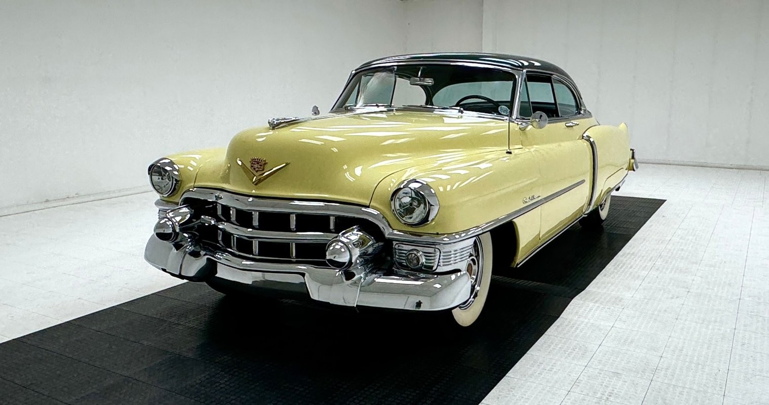 Cadillac-Series-62-1953-Coupe-Cream
